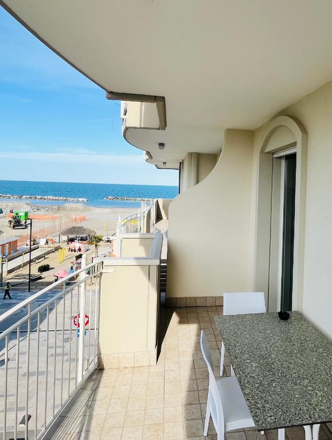 Residence Frontemare 里米尼 外观 照片