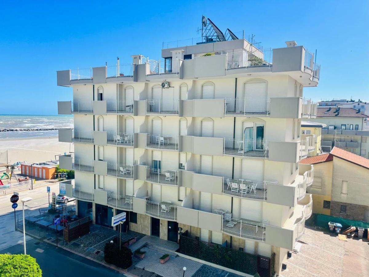 Residence Frontemare 里米尼 外观 照片